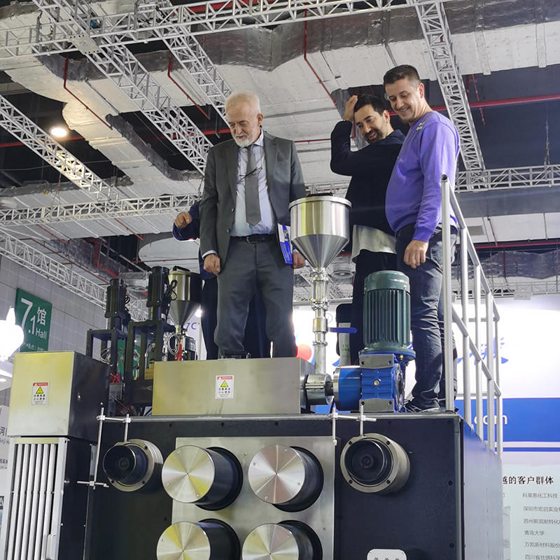 Premium-Pilot-Schmelzspinnmaschine